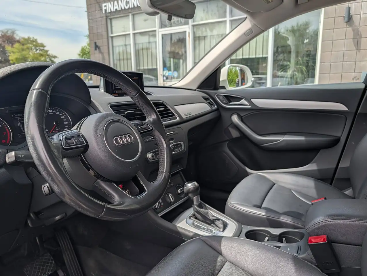 Audi Q3 photo Audi Q3