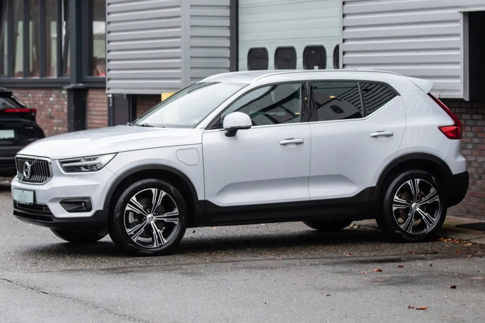 Volvo XC40 Inscription Recharge Plug-In Hybrid 2WD Weiß - 2