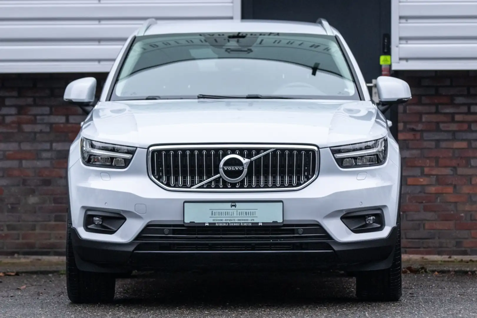Volvo XC40 Inscription Recharge Plug-In Hybrid 2WD Weiß - 1