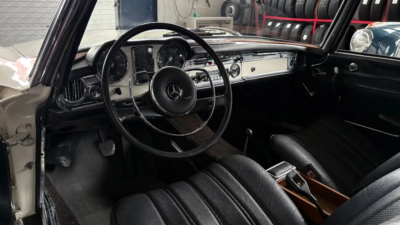 Mercedes-Benz 230 SL Pagode mit außergewöhnlicher Historie, foto 8