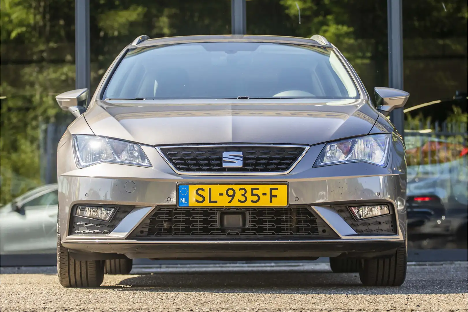 SEAT Leon ST 1.2 TSI Style Business Grijs - 2