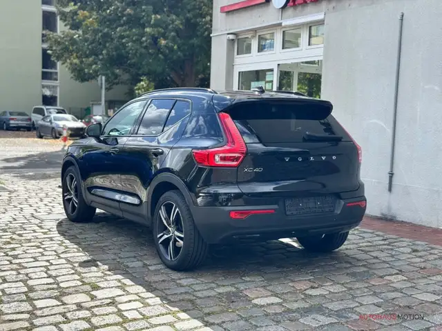 Volvo XC40 view 7