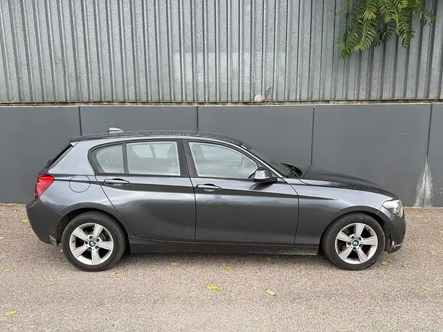 BMW 1 Series view 5