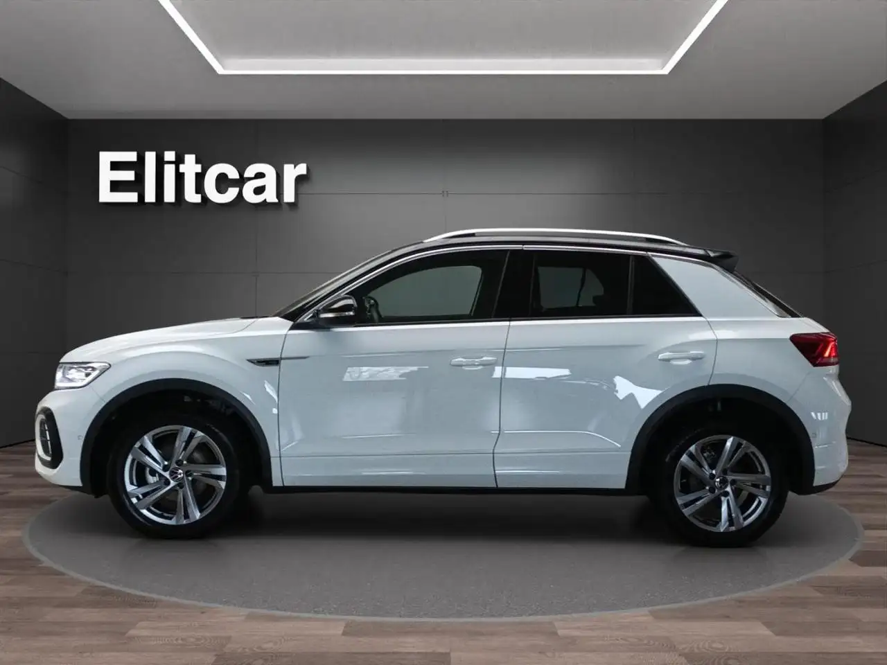Volkswagen T-Roc 1.5 TSI ACT DSG R-Line 4