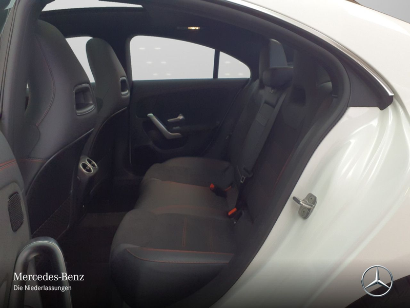 Mercedes-Benz CLA 200 AMG+PANO+LED+KAMERA+TOTW+KEYLESS+7G — photo 12