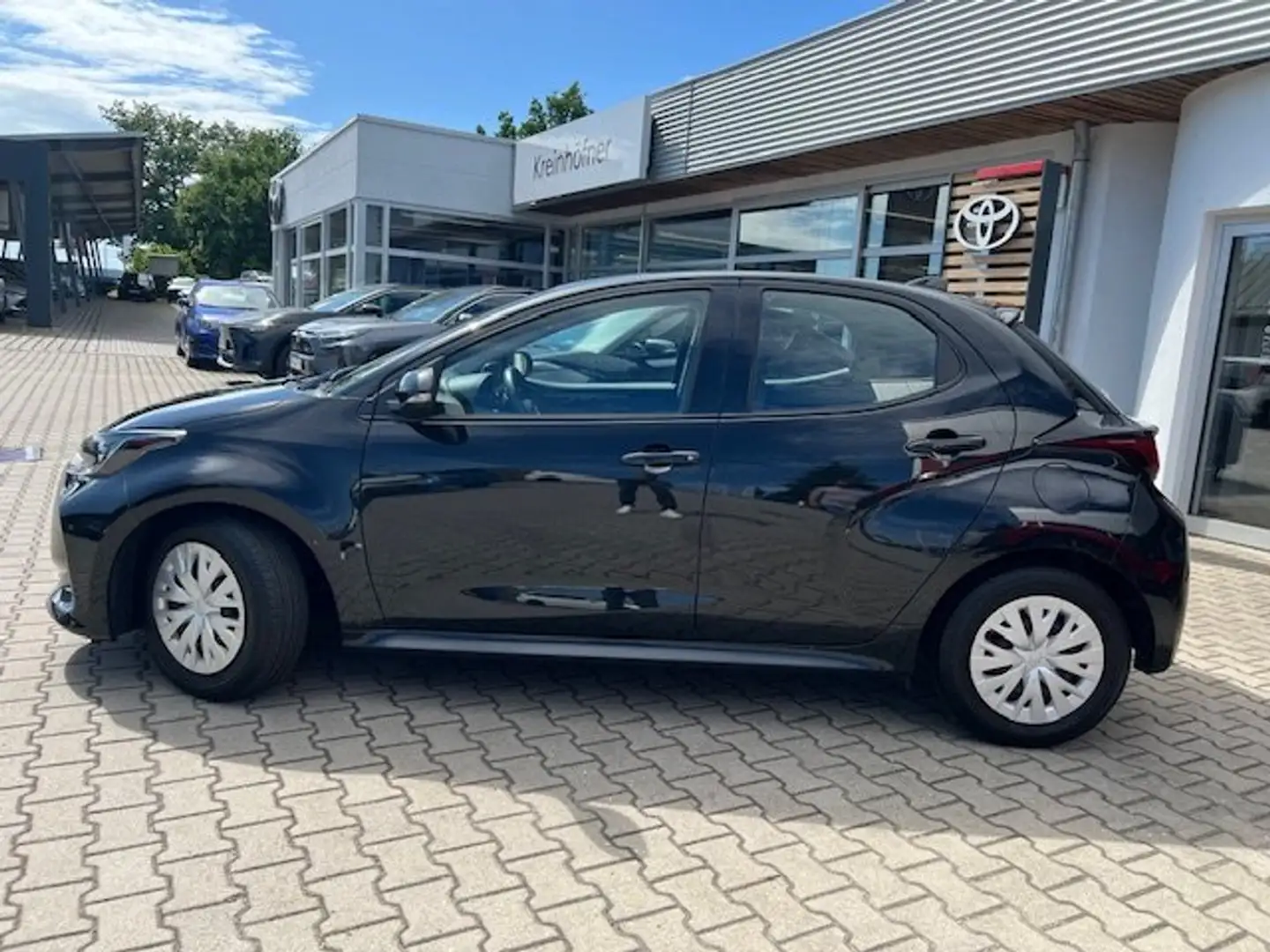 Toyota Yaris 1.0 VVT-i Comfort Zwart - 2