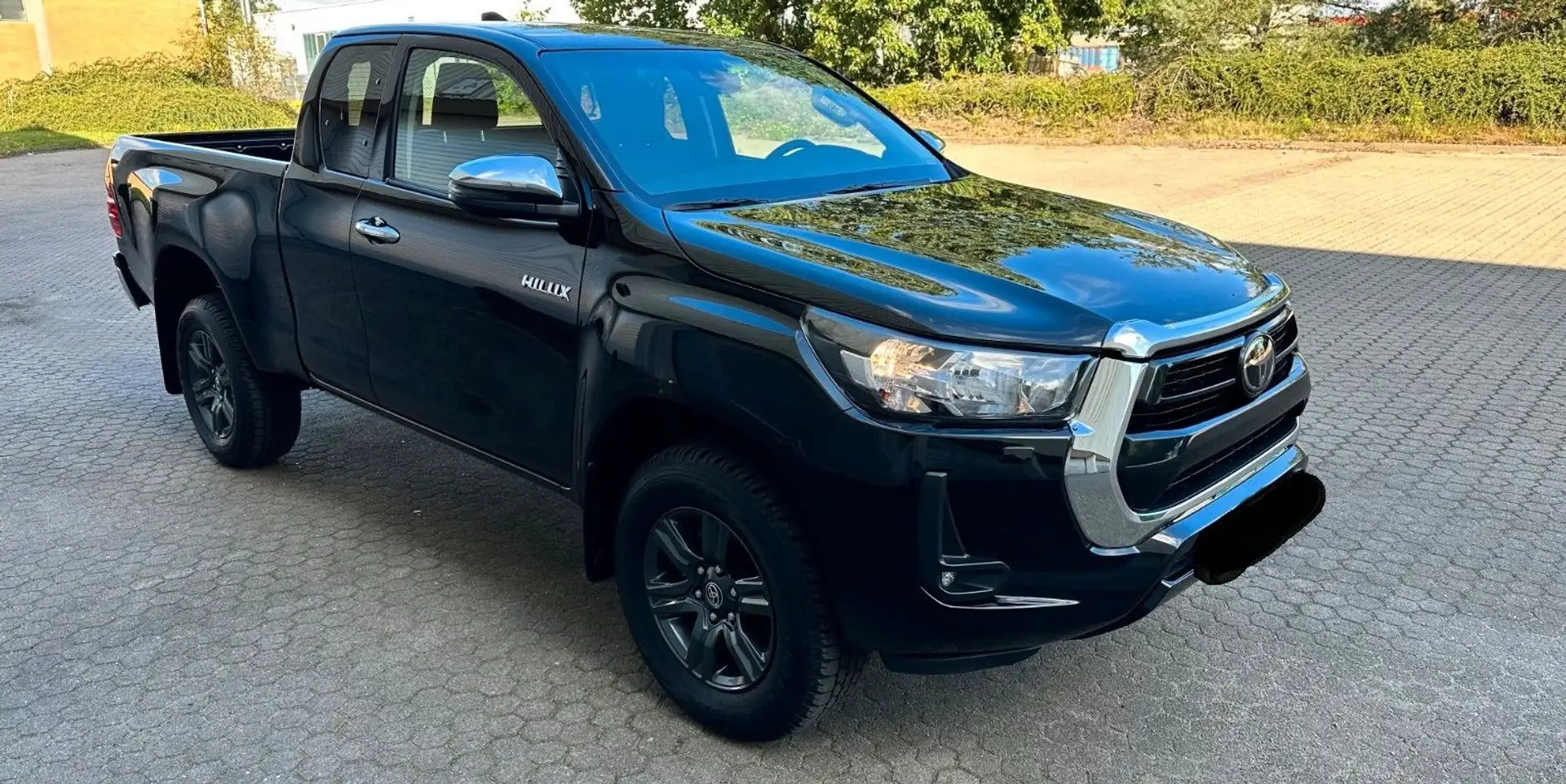 Toyota Hilux 2.4 Extra Zwart - 1