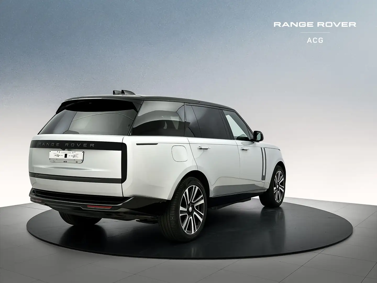 Land Rover Range Rover LWB P440e HSE AWD Aut. 23MY Stříbrná - 2