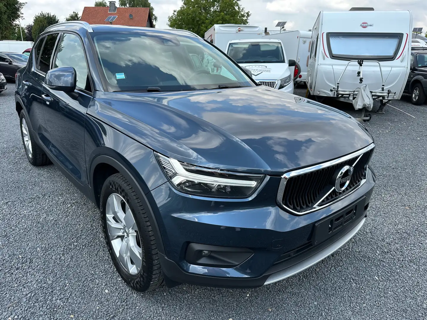 Volvo XC40 Momentum Pro 2WD Navi, SH Top Blau - 2