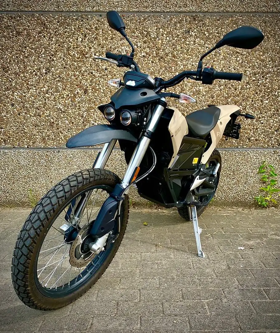 Zero Zero FX Beige - 1