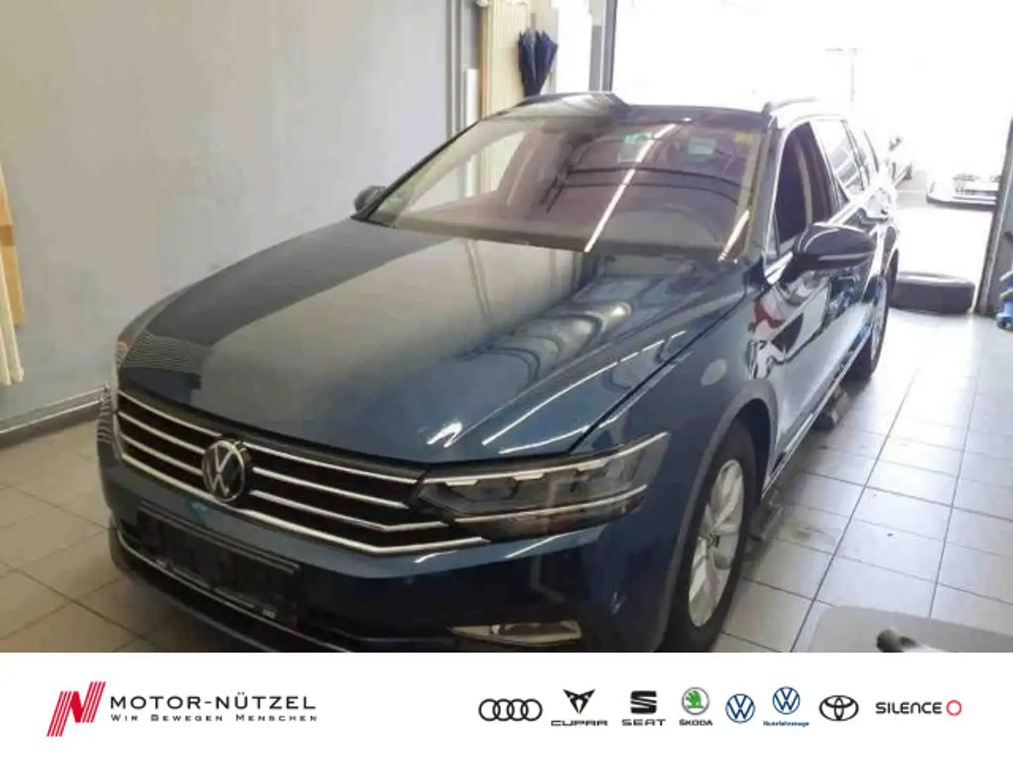 Volkswagen Passat Variant 1.5 TSI BUSINESS LED+NAVI+STDHZG Blau - 1