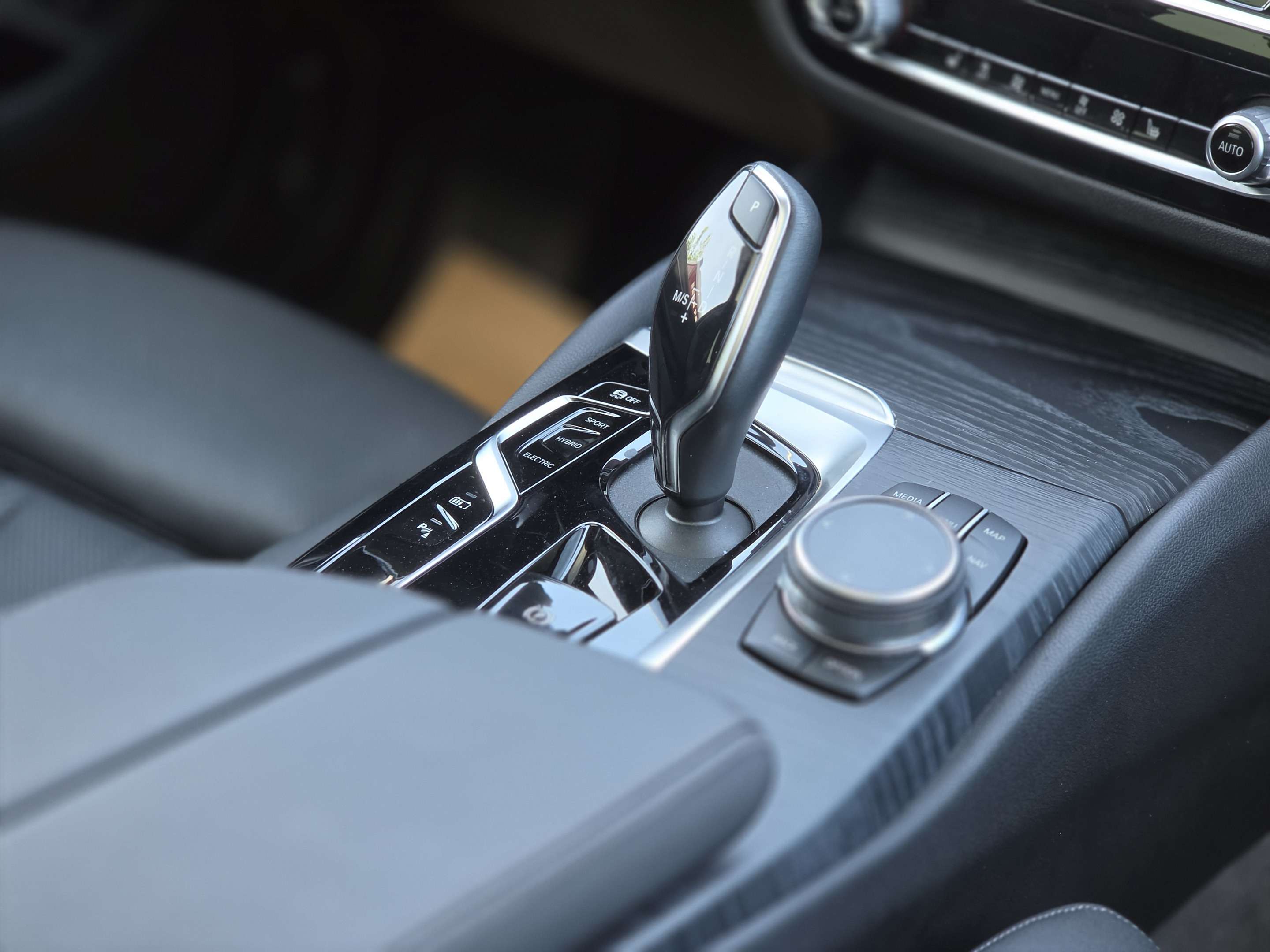 2023 BMW 5 Series 530e iPerformance - Head Up Display, Manager Demo thumb 33