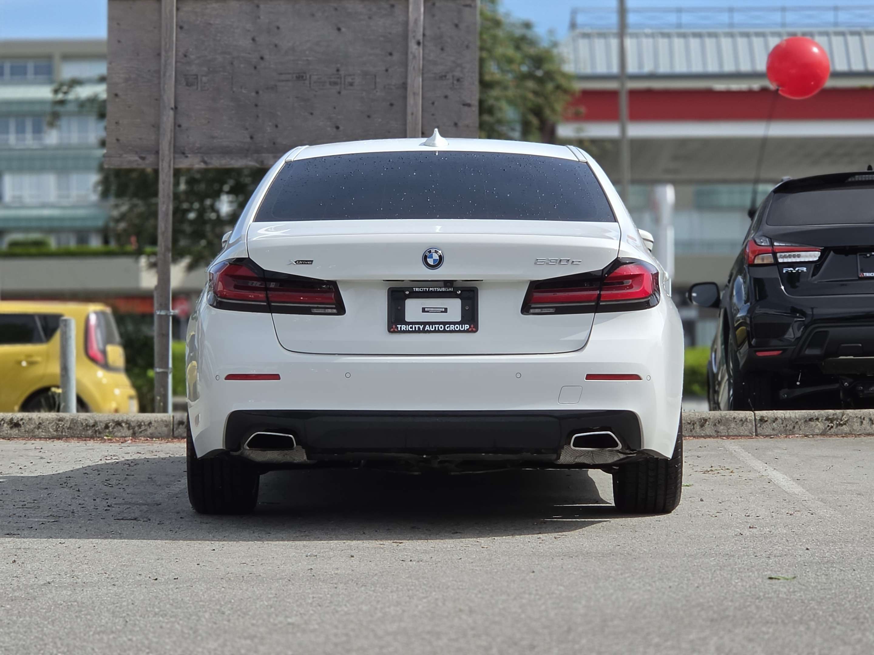 2023 BMW 5 Series 530e iPerformance - Head Up Display, Manager Demo alt 4
