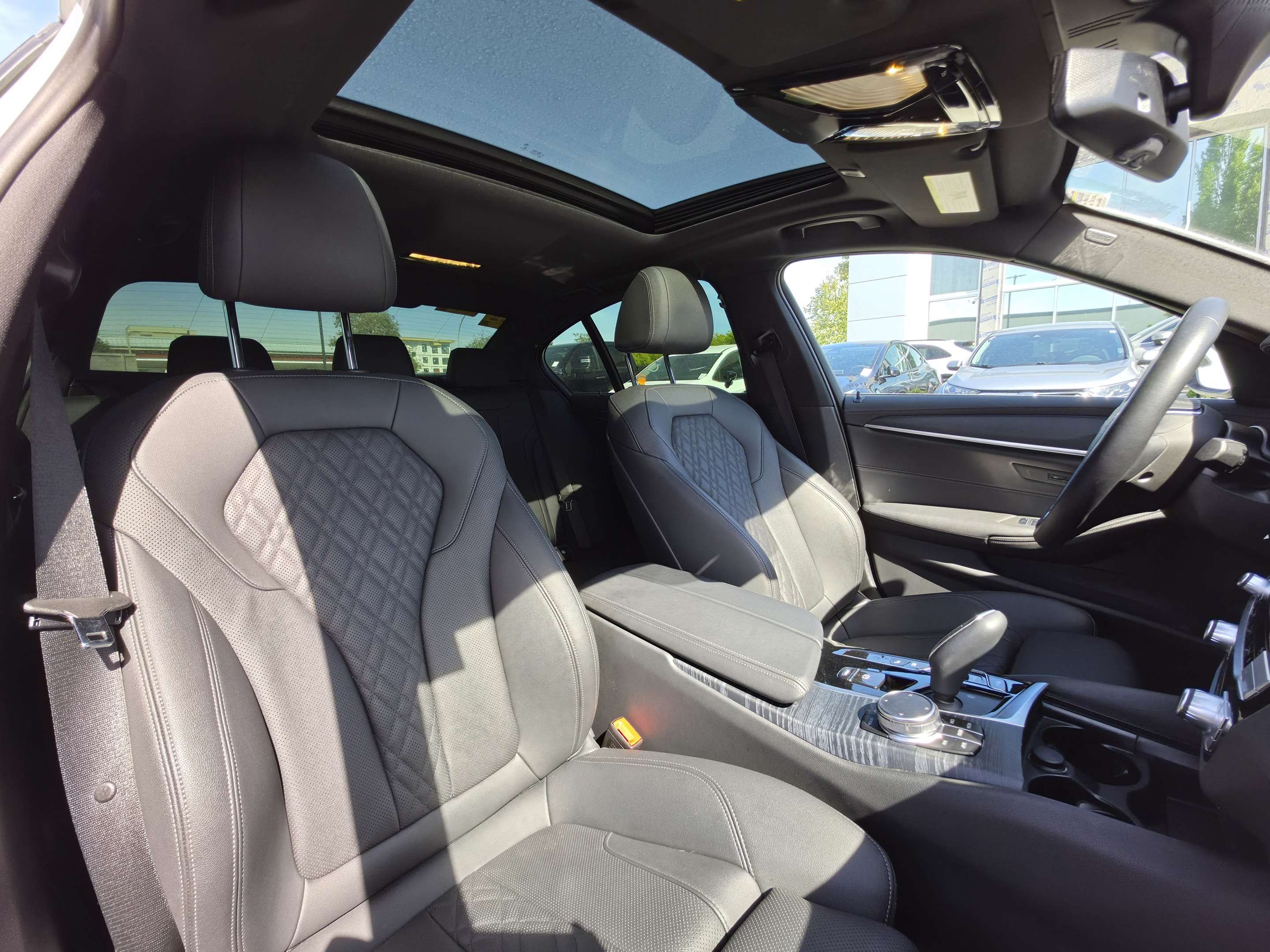 2023 BMW 5 Series 530e iPerformance - Head Up Display, Manager Demo thumb 37