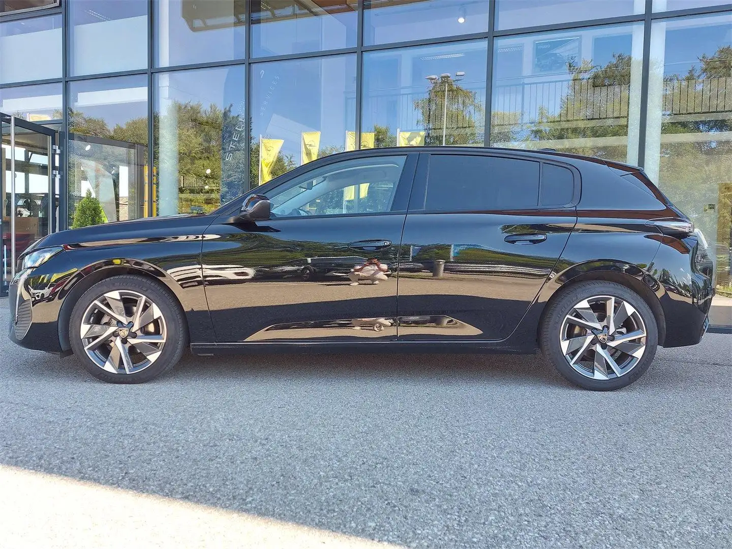Peugeot 308 ALLURE PureTech 130 MT6 Schwarz - 2