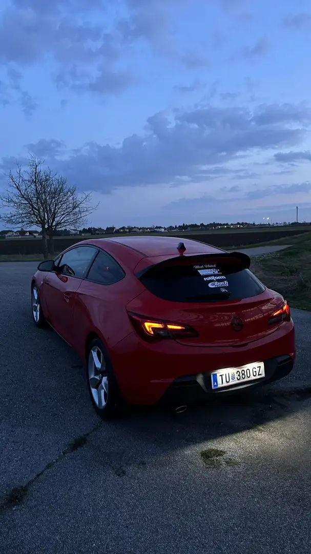 Opel Astra J GTC 1.4 TURBO Rot - 2