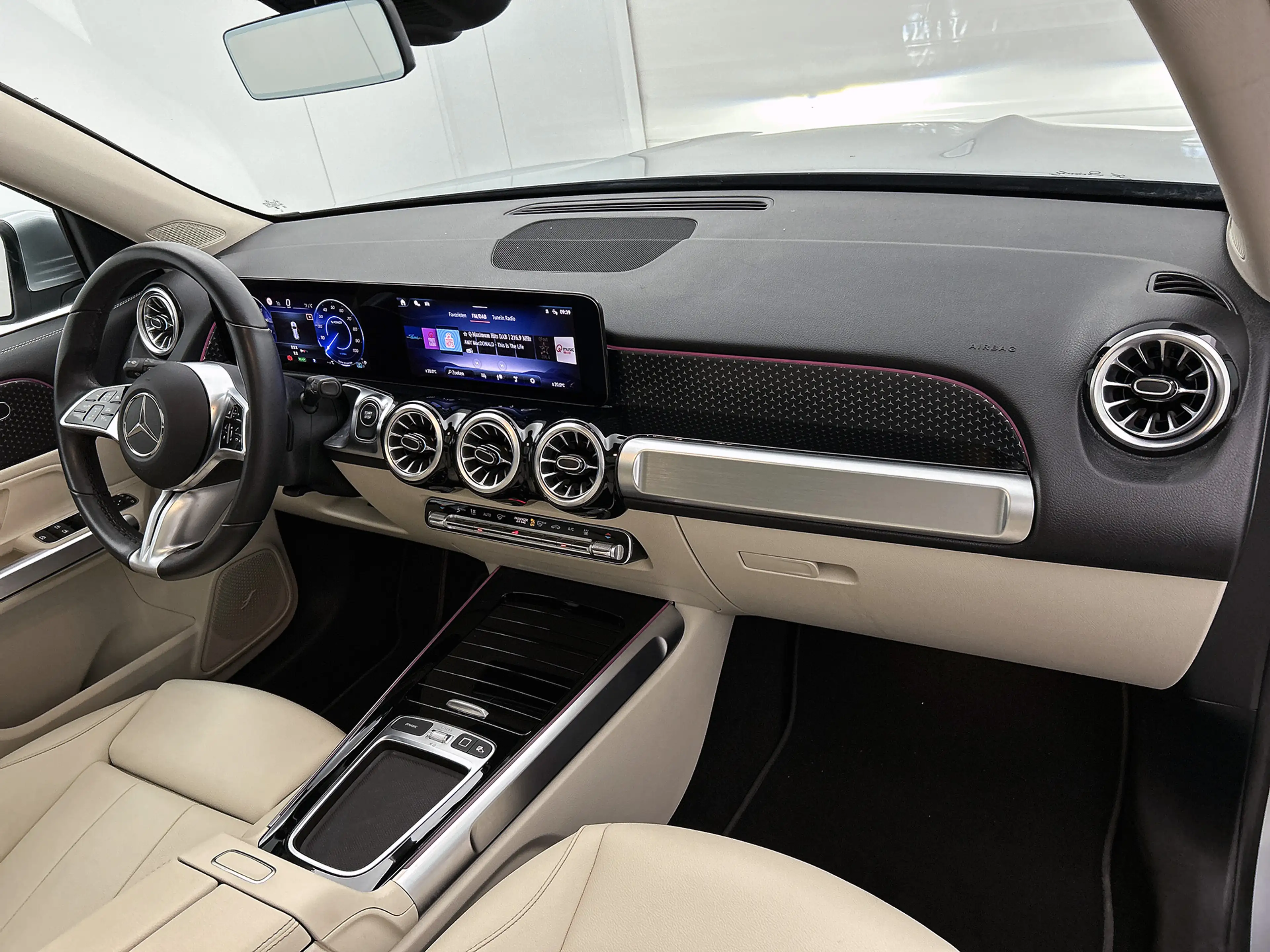 Mercedes-Benz EQB 250 250+ Luxury Line 7p. 71 kWh Pano, Leder, Keyless — photo 4