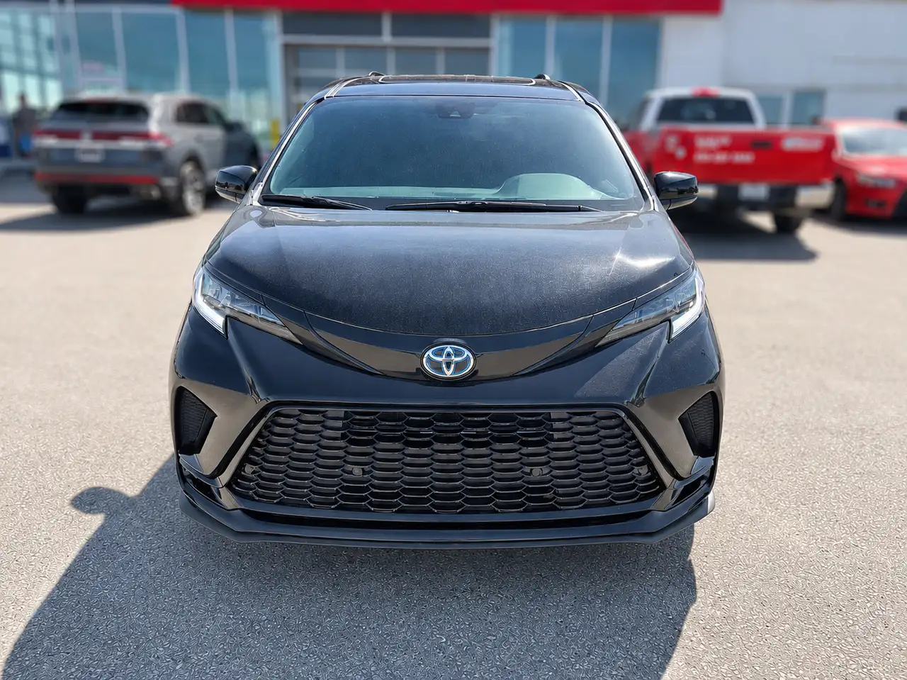 Toyota Sienna снимка Toyota Sienna