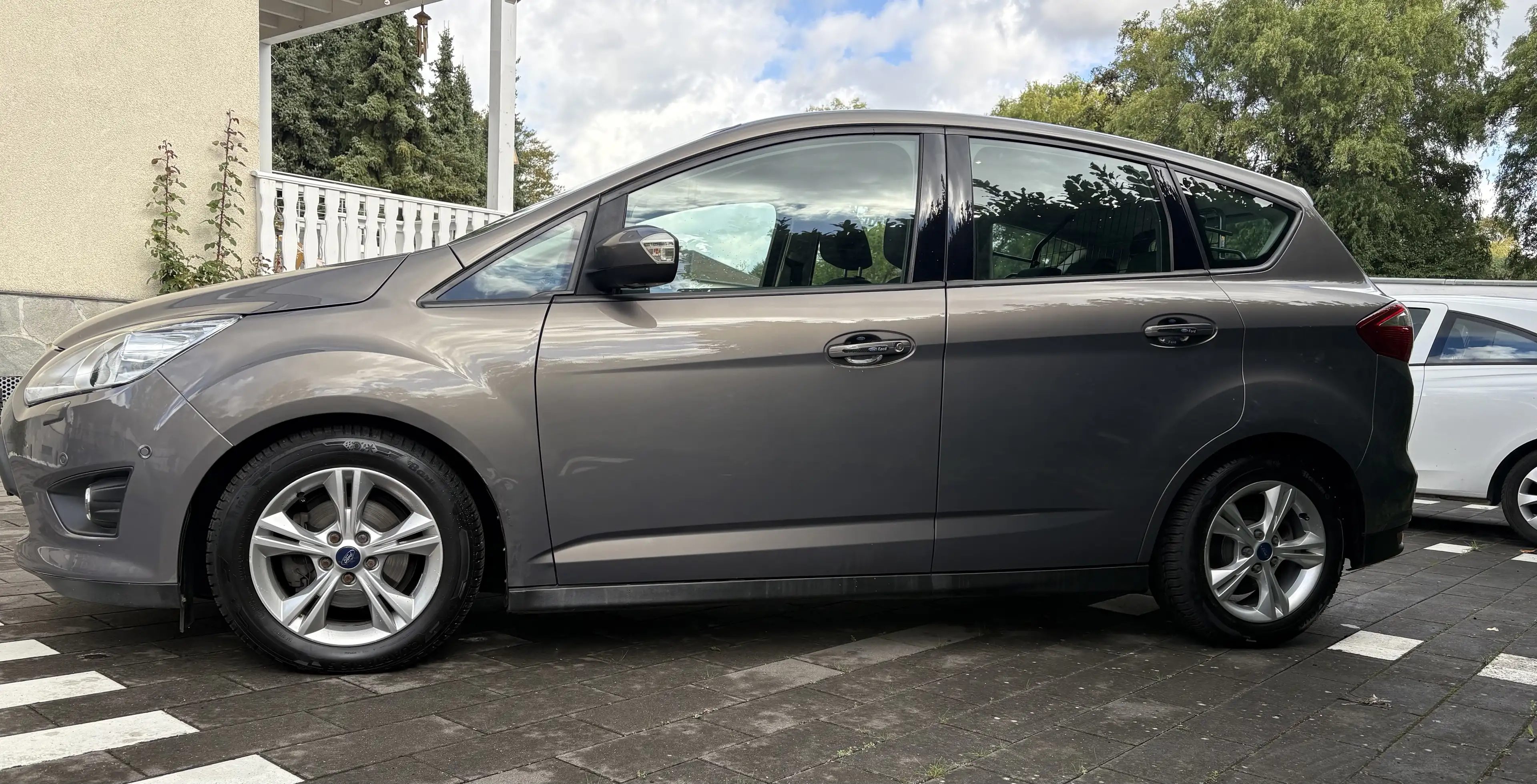 Ford C-Max 1.0 EcoBoost Champions Edition*AHK*EURO-5*TÜV 6-2027* — photo 2