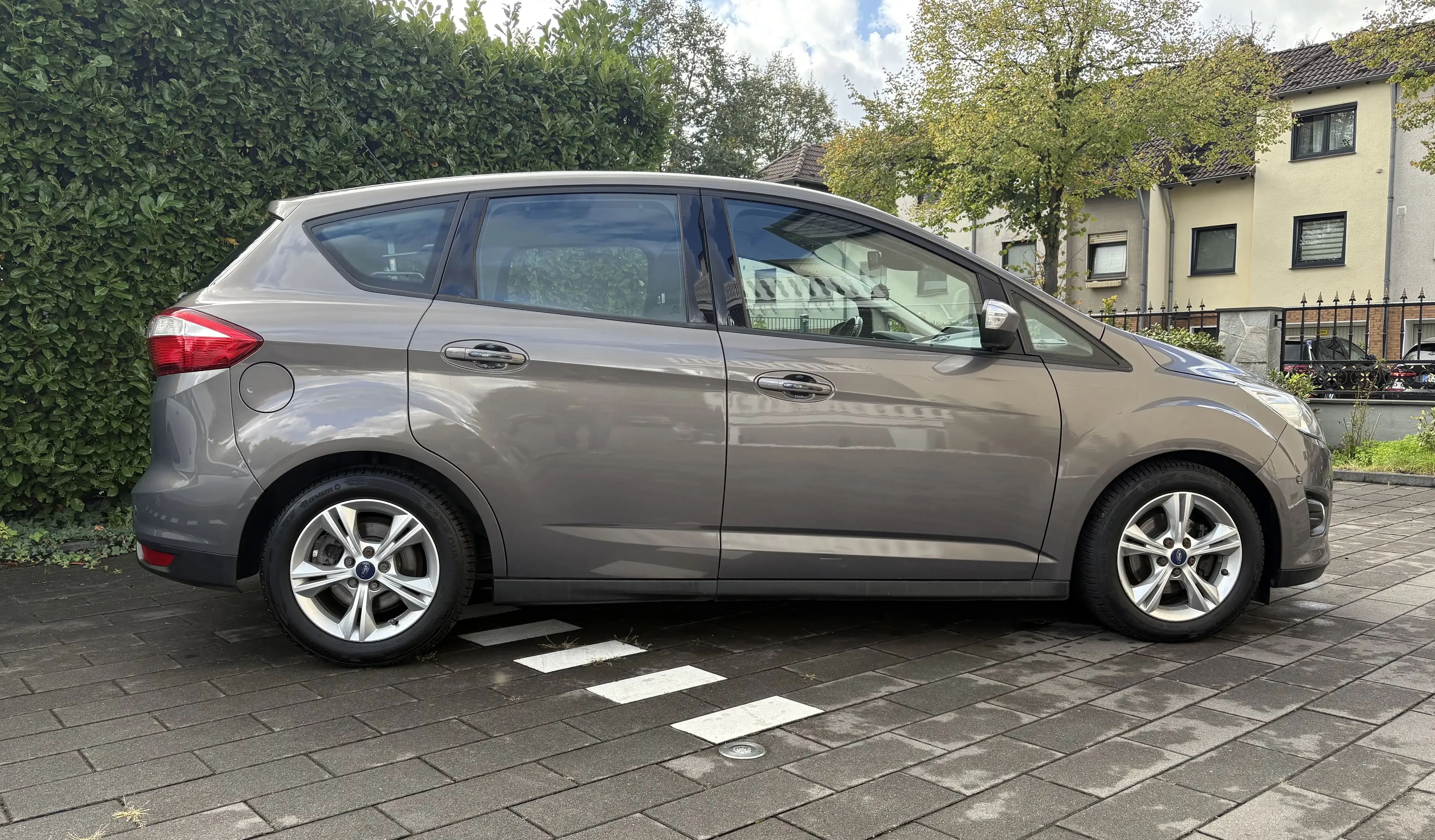Ford C-Max 1.0 EcoBoost Champions Edition*AHK*EURO-5*TÜV 6-2027* — photo 6