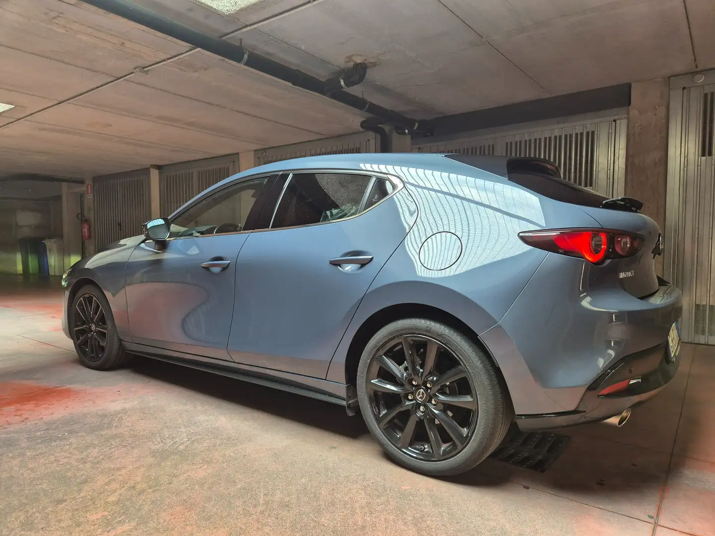 Mazda 3 3 IV 5 porte 5p 2.0 m-hybrid Executive 150cv Grigio - 2
