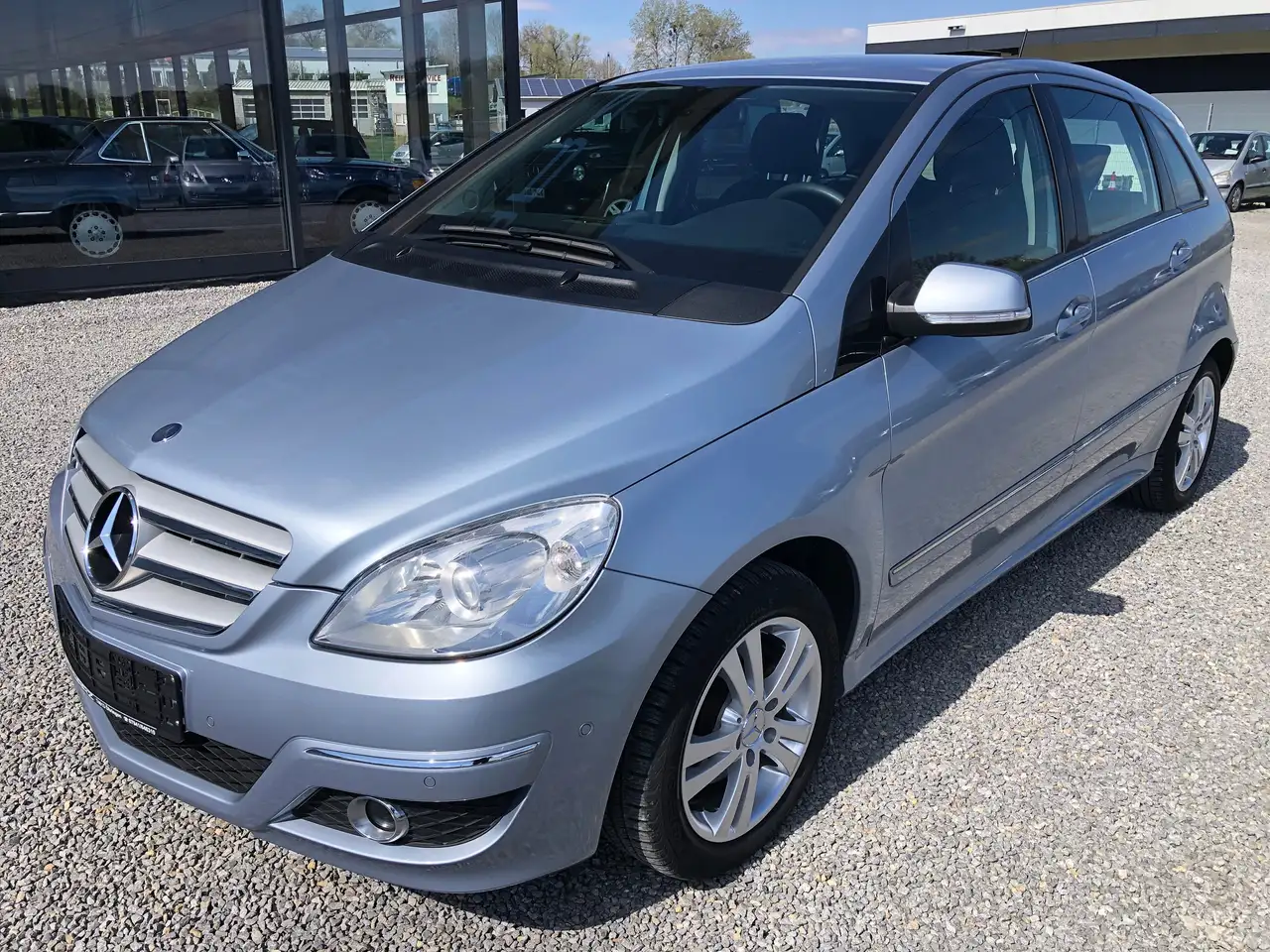 Mercedes-Benz B 170