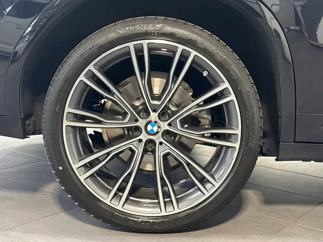 BMW X4 view 3