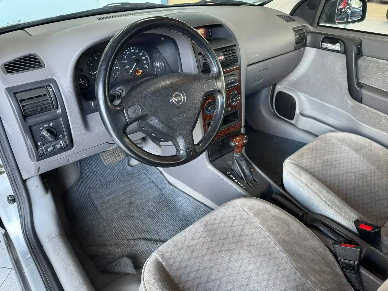 Opel Astra 🟩1.6 ESSENCE 100CV - AUTOMATIQUE - AIRCO - 1ER PROPRIETAIRE, foto 6