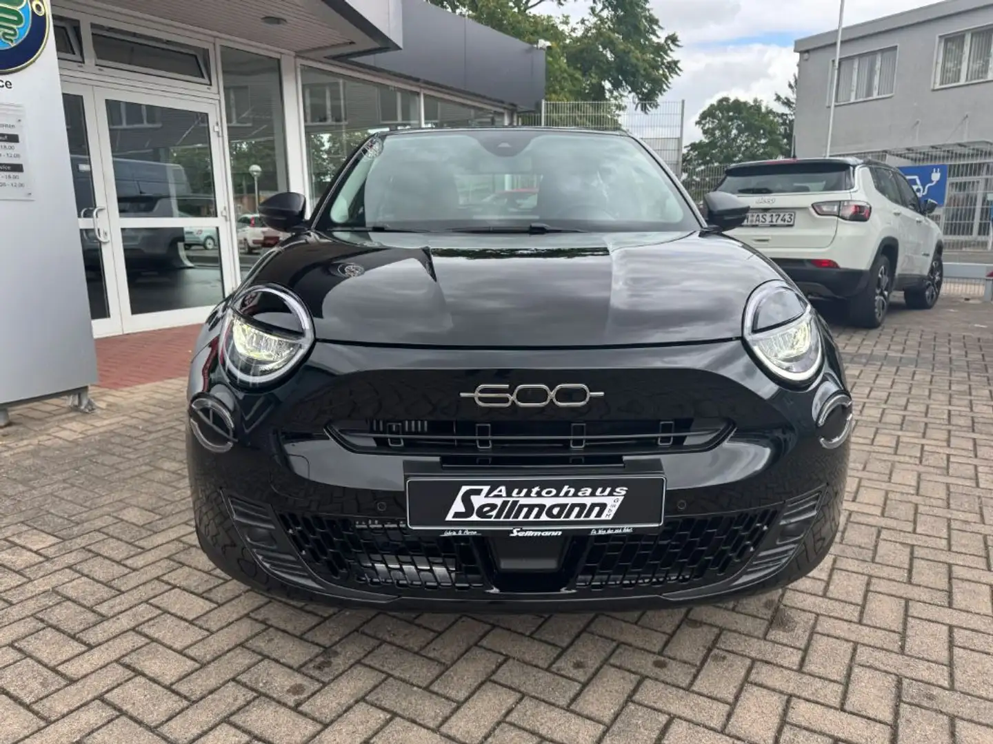 Fiat 600 HYBRID Sonderedition Schwarz - 2