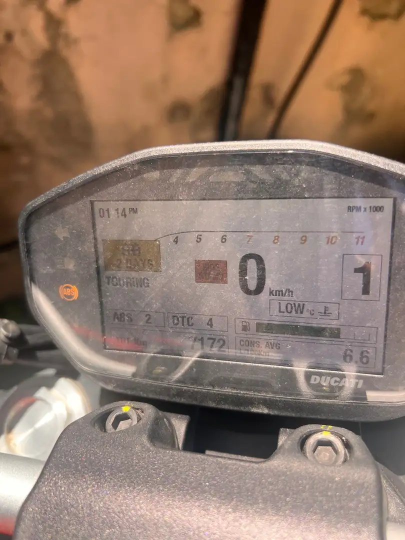 Ducati Monster 821 Rosso - 2