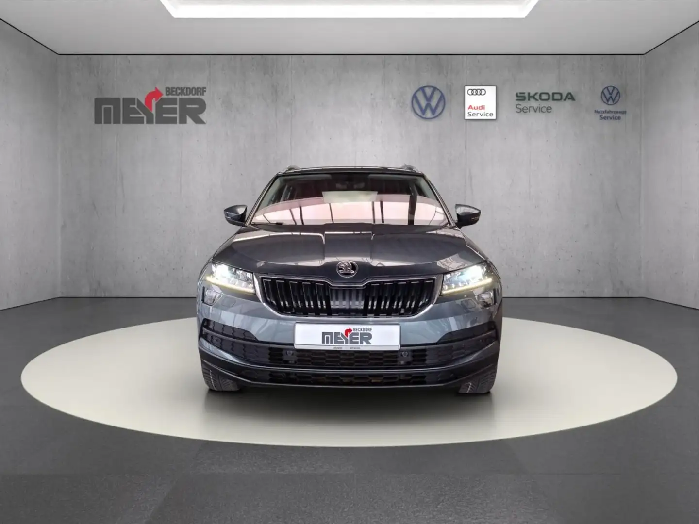 Skoda Karoq Style 1.5 TSI DSG Klima Navi Rückfahrkamera Grau - 2