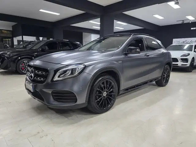 Mercedes-Benz GLA 200 GLA-X156 2018 d Premium 4matic auto (Night Edition