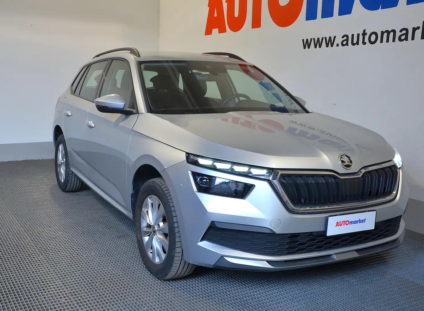 Skoda Kamiq 1.0 TSI Ambition 110cv Argento - 2