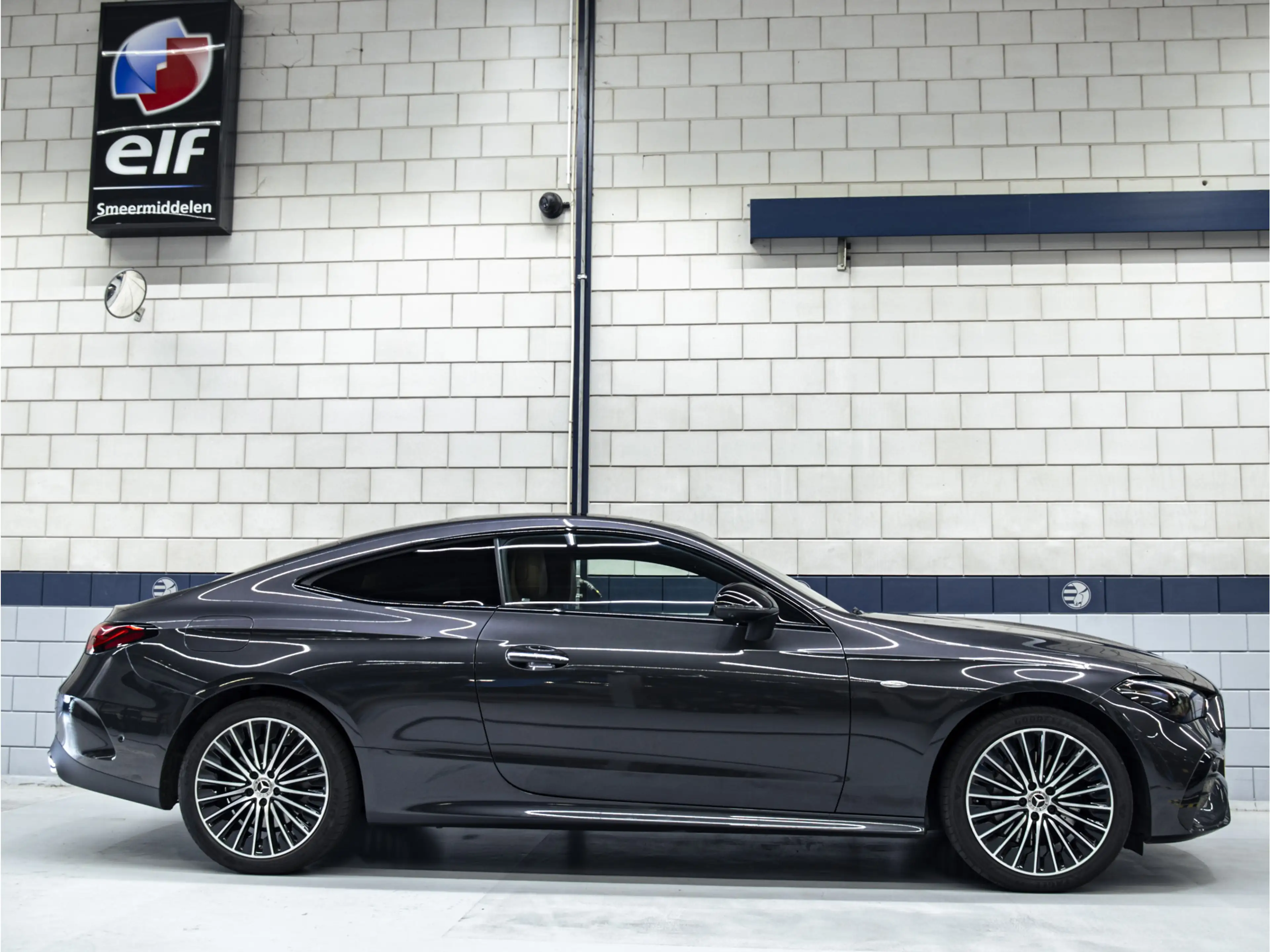 Mercedes-Benz CLE 300 | Coupé | e AMG Line — photo 2