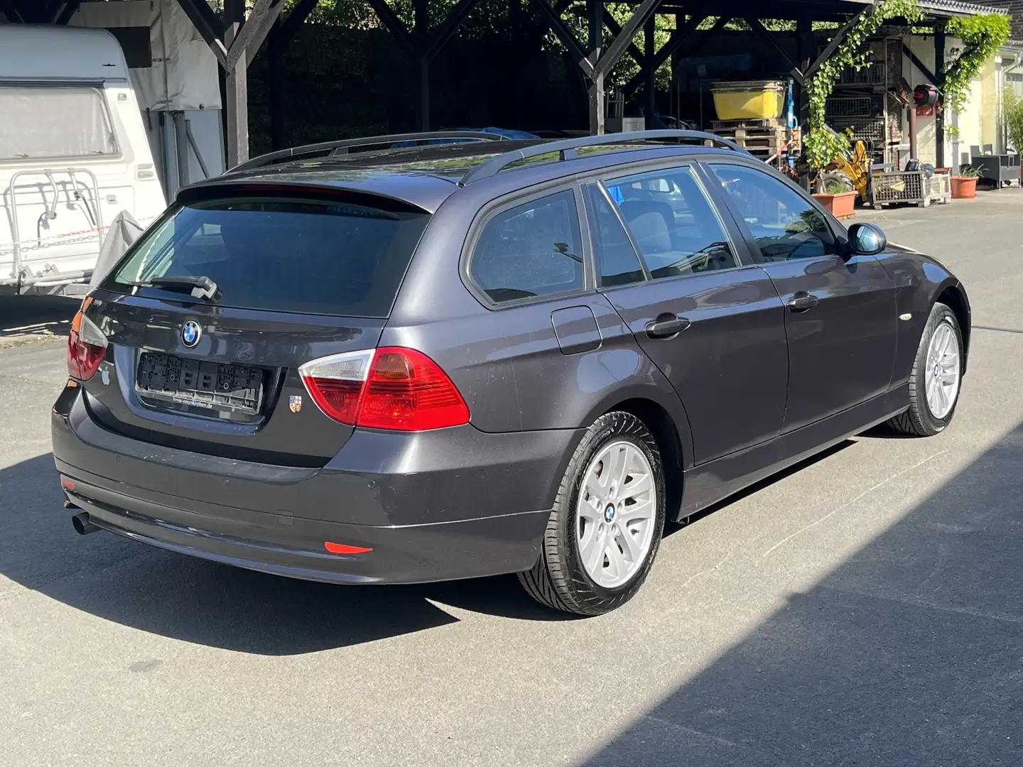 BMW 318 318i KLIMA SITZHEIZUNG PDC TÜV Gris - 2