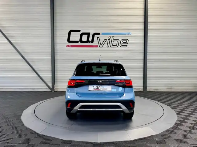 Volkswagen T-Cross view 9