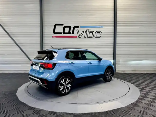Volkswagen T-Cross view 3