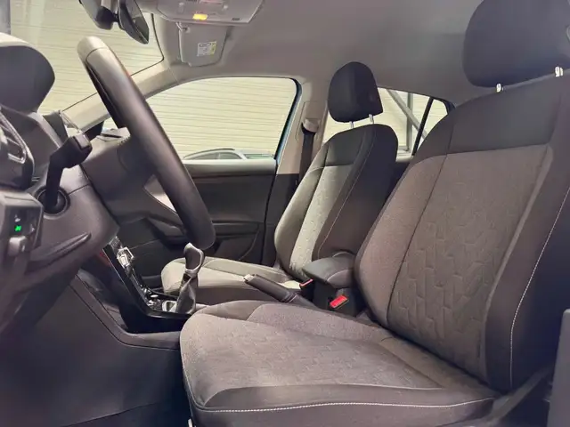 Volkswagen T-Cross view 13