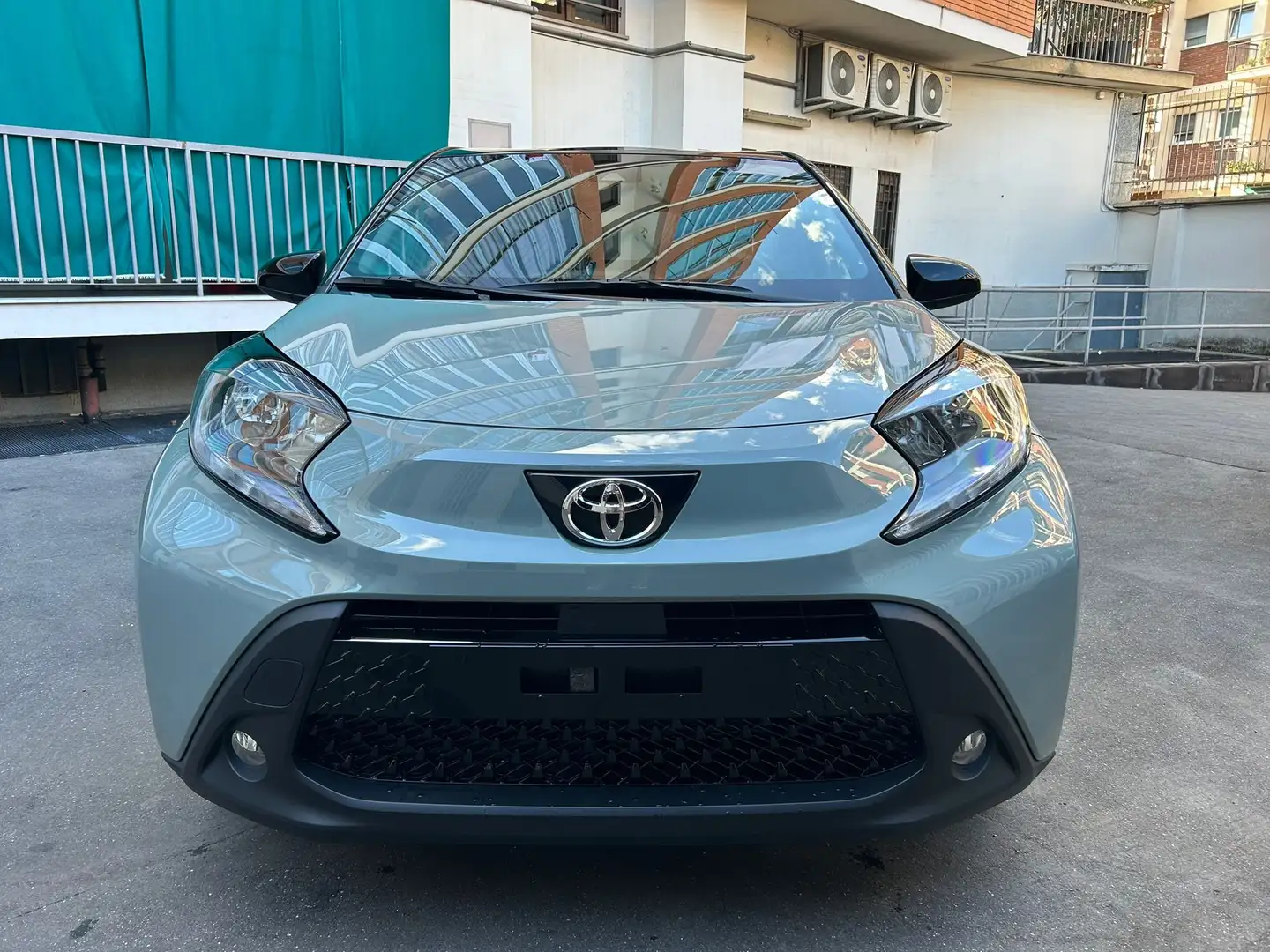 Toyota Aygo X Aygo X 1.0 Trend 72cv + Telecamera Grün - 2