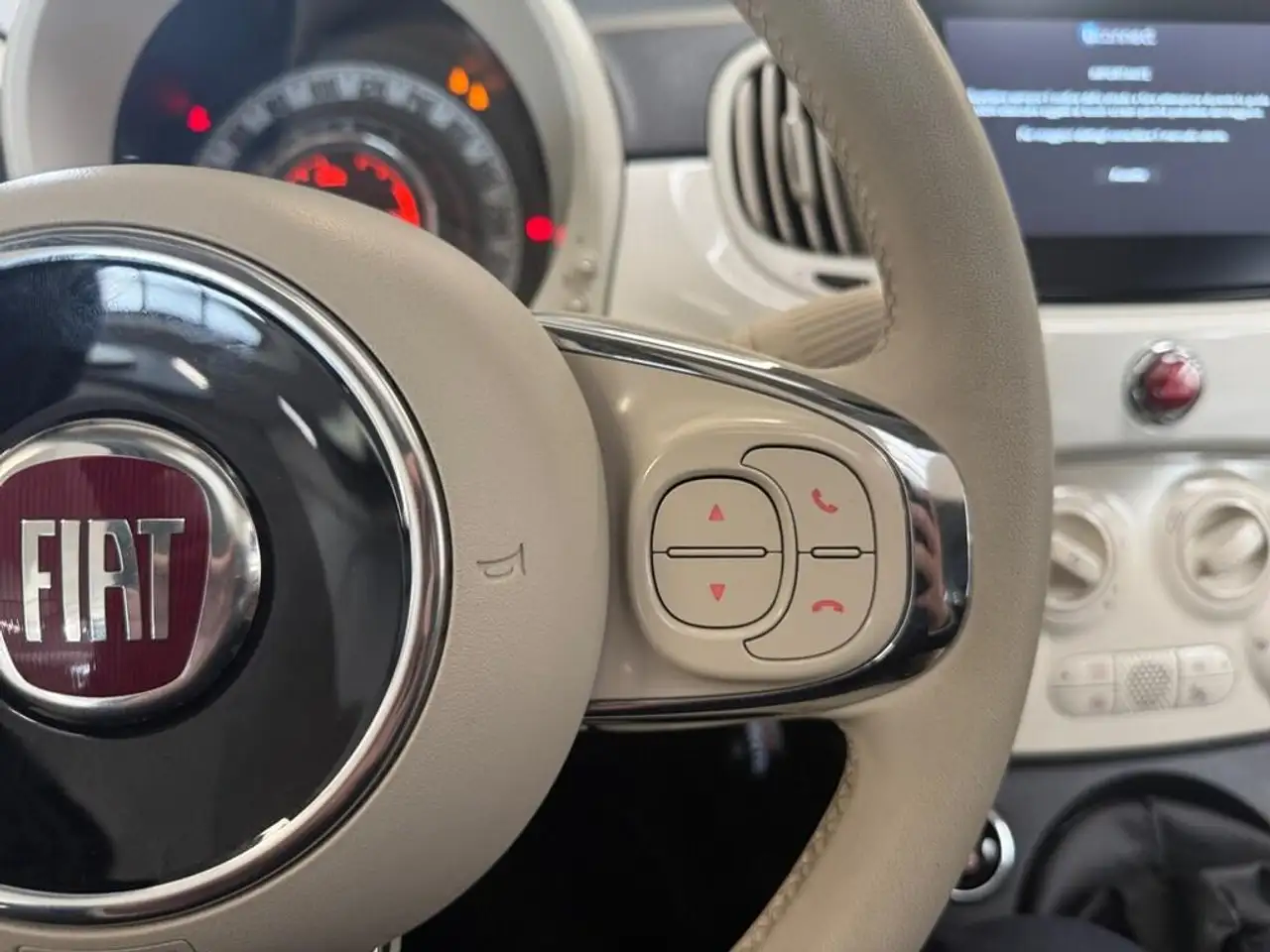 Fiat 500 1.0 hybrid Dolcevita 70cv 17