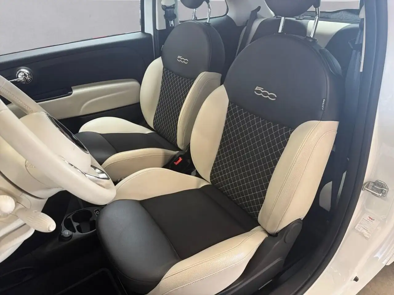 Fiat 500 1.0 hybrid Dolcevita 70cv 10