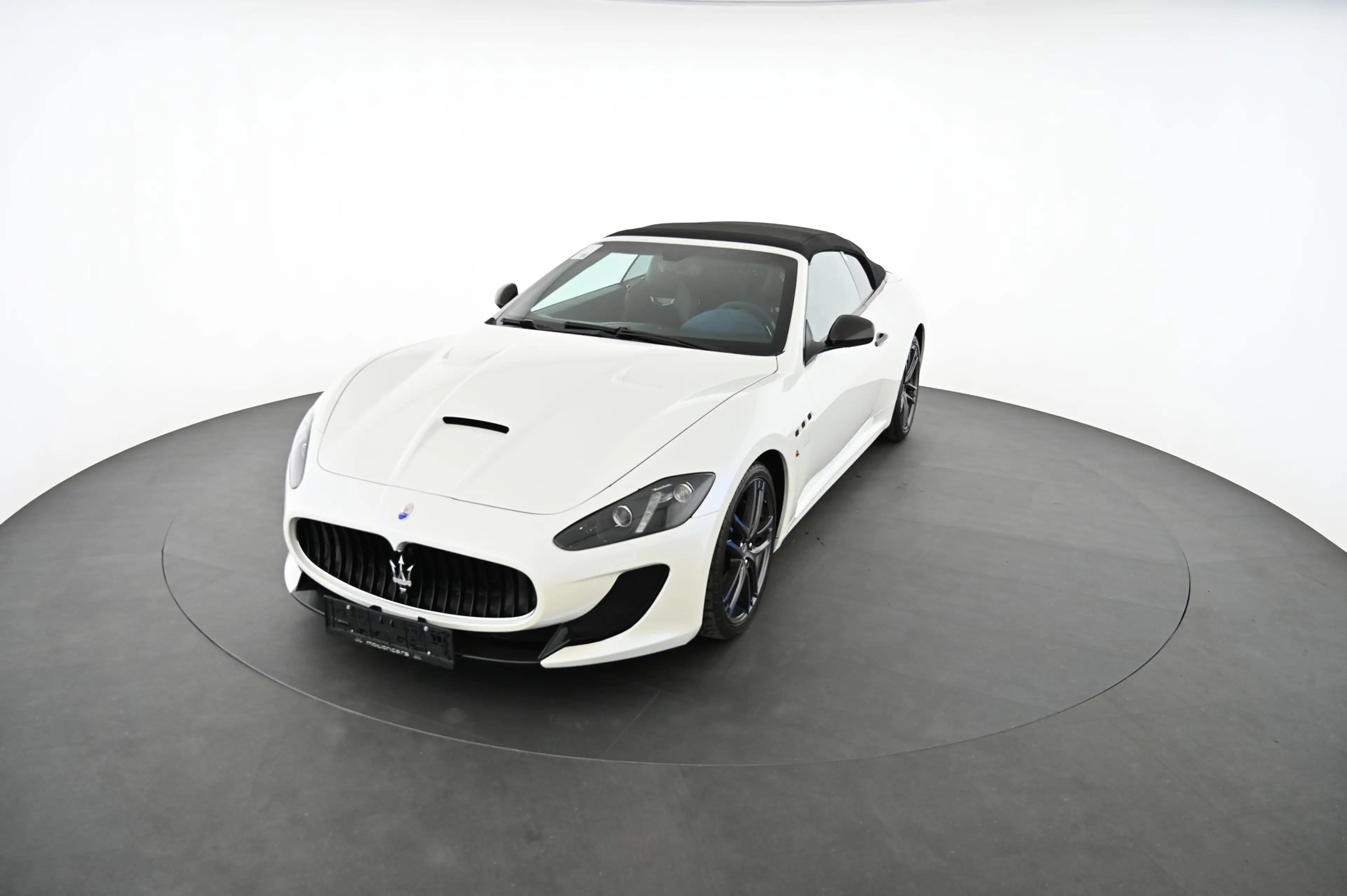 Maserati GranTurismo MC Stradale EXP € 117.980,- — photo 13