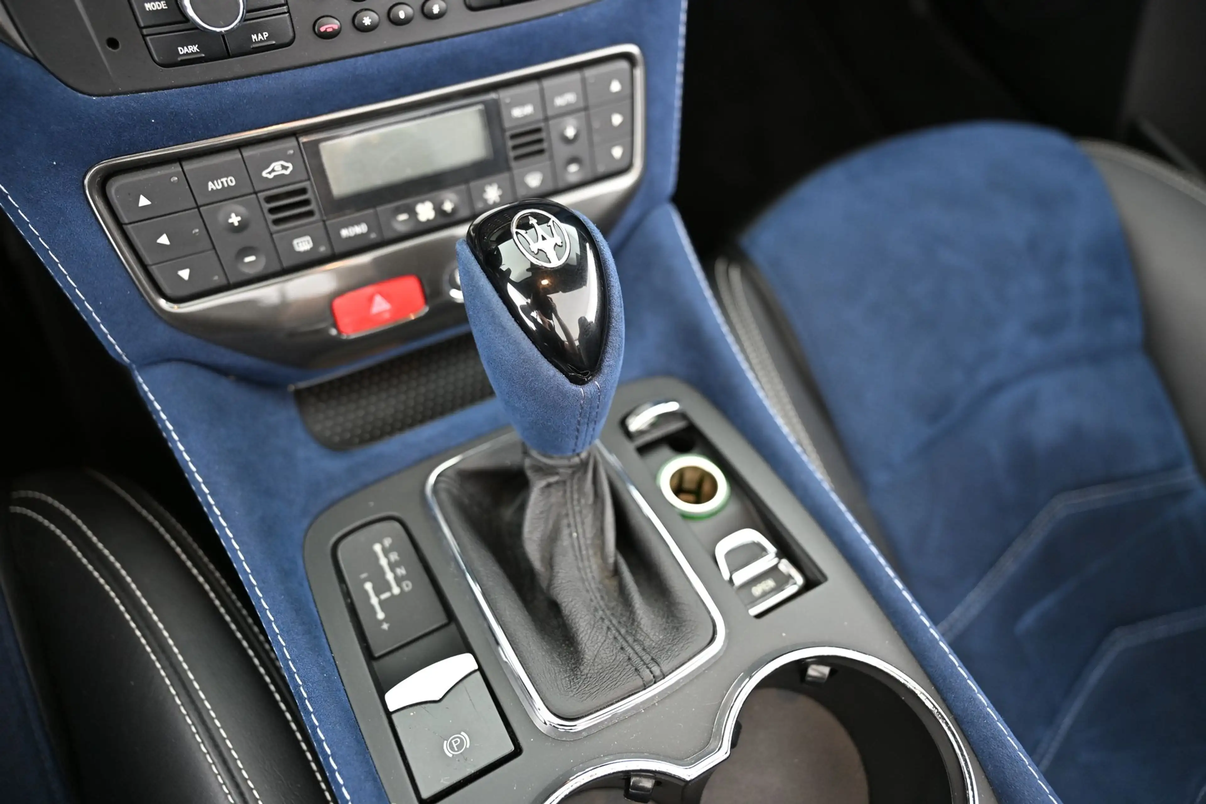 Maserati GranTurismo MC Stradale EXP € 117.980,- — photo 37