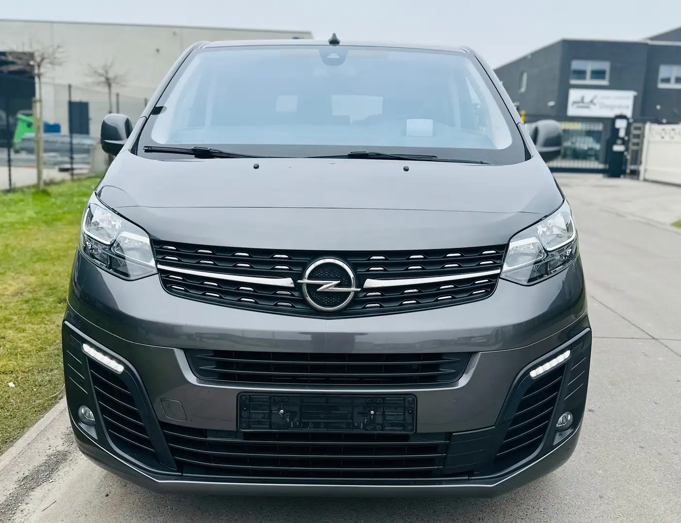 Opel Zafira Life Opel Zafira 9plaatsen/2021/120pk/carplay/carmera Gris - 2