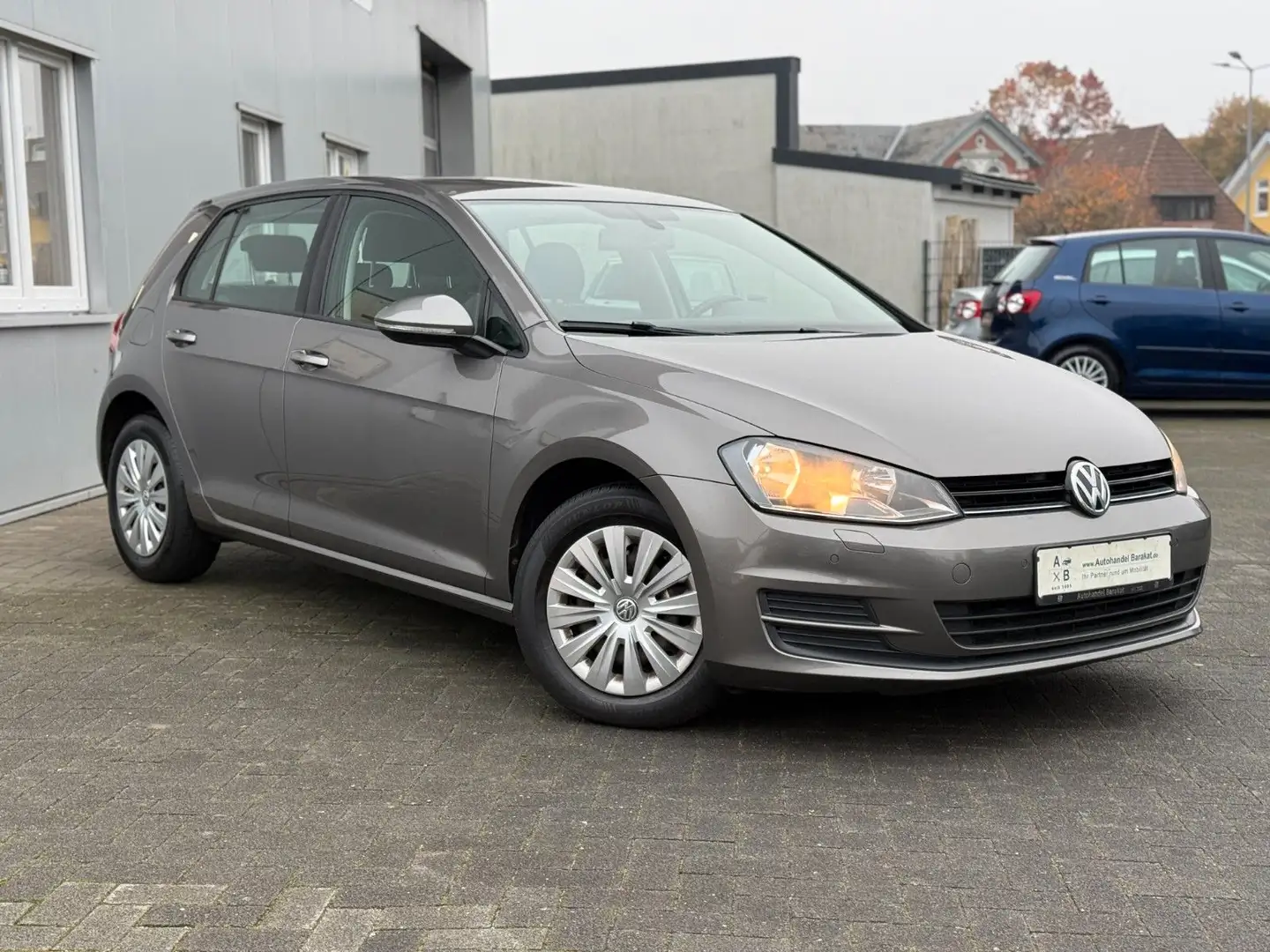 Volkswagen Golf VII Lim. 1.6 TDI BMT 2.Hand SHZ PDC Euro5 Gris - 1