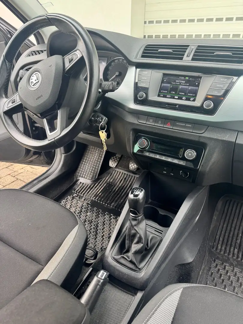 Skoda Fabia Fabia Combi Ambition 1,0 TSIAmbition Schwarz - 2
