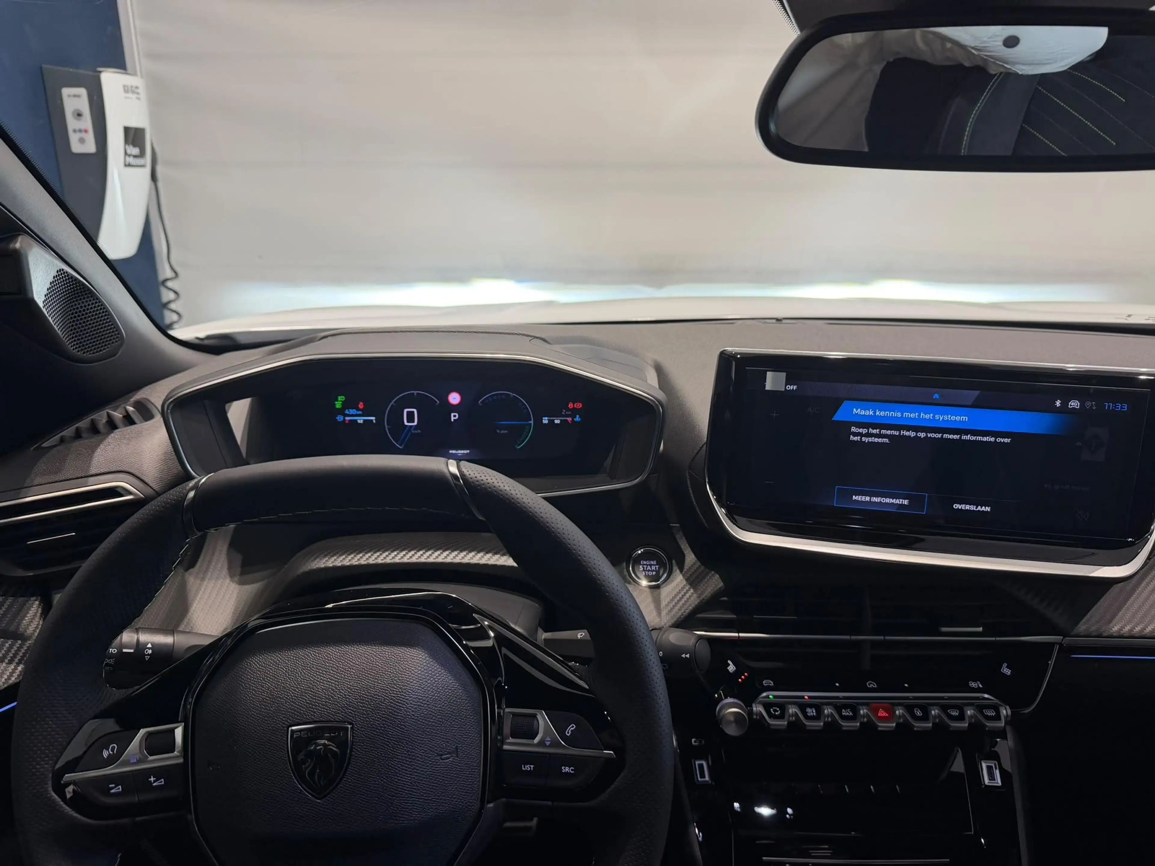 Peugeot 2008 1.2 Hybrid 136 GT — photo 6