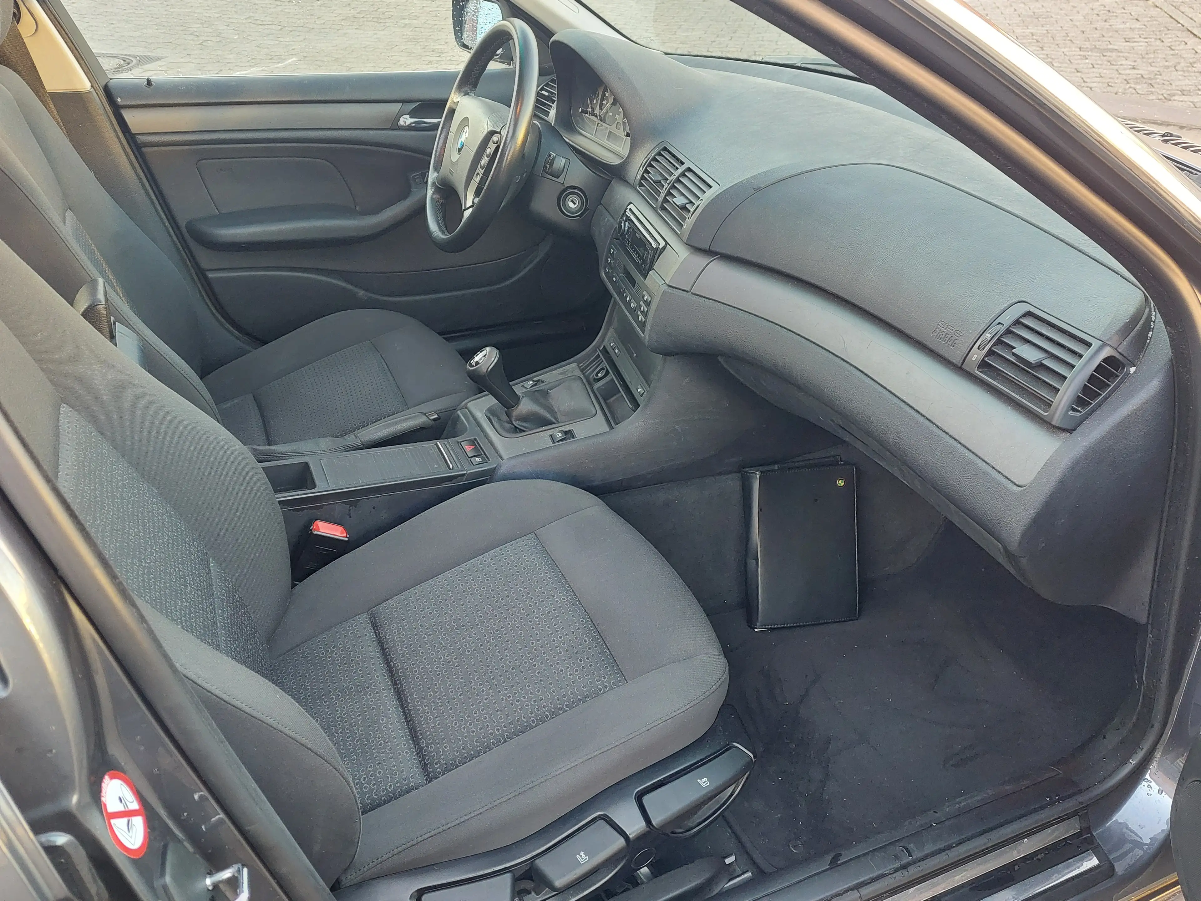 BMW 325 325i, Klima,eGSD,SHZ,LM,PDC,Tüv neu bis 10/2027 — photo 9