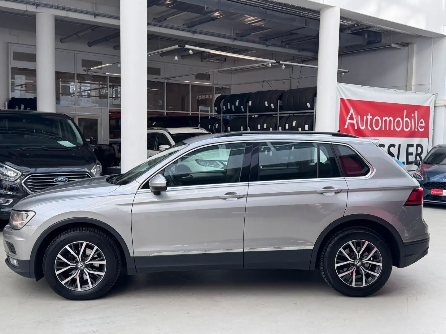 Volkswagen Tiguan Comfortline DSG Virt.CP Navi PDC v+h Argent - 2