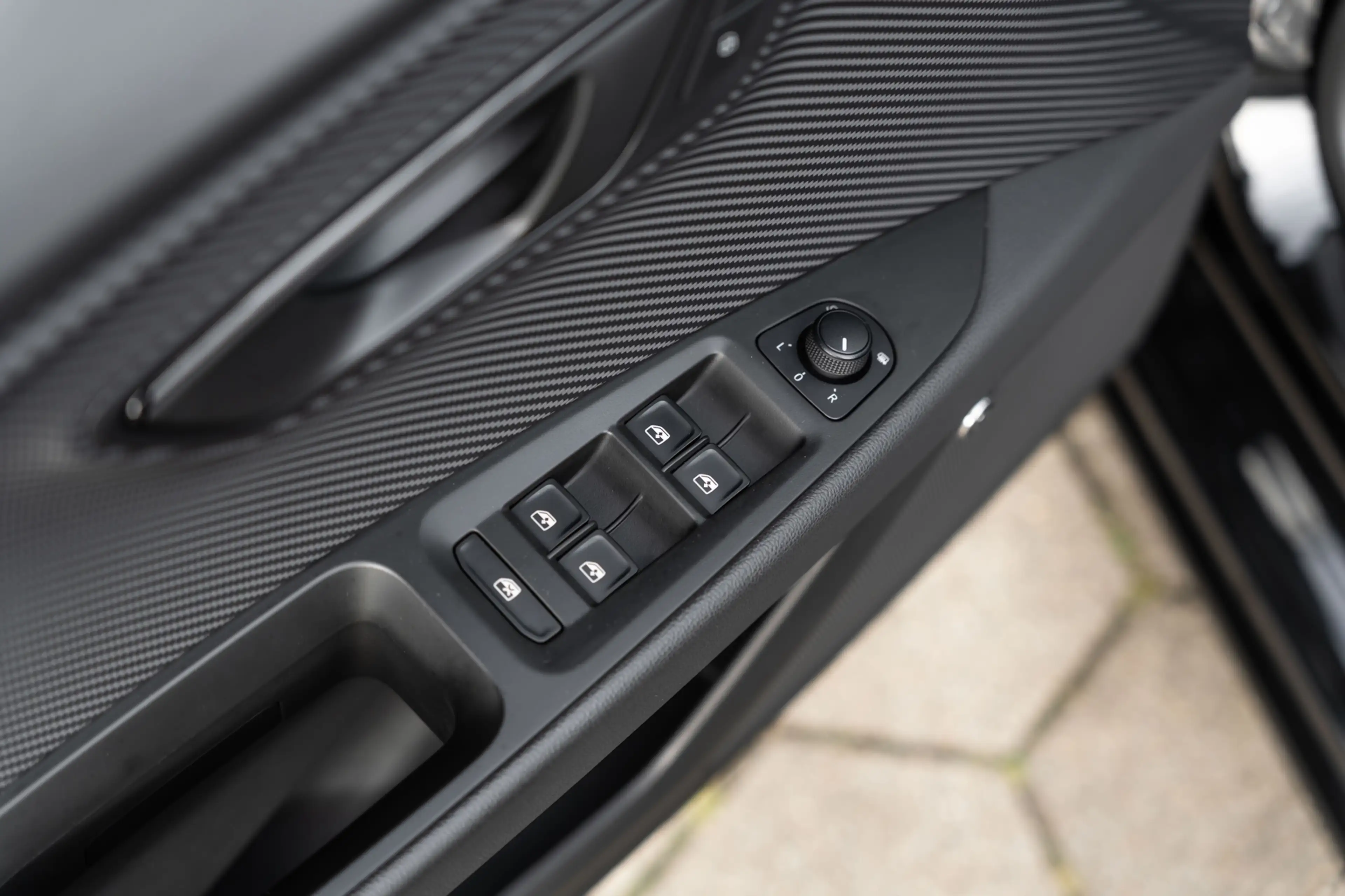 SEAT Leon ST 2.0 TSI 4DRIVE CUPRA R CARBON BREMBO BEATS — photo 13